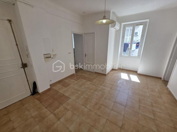 A louer APPARTEMENT T2 40 M2 BORD DE MER NICE