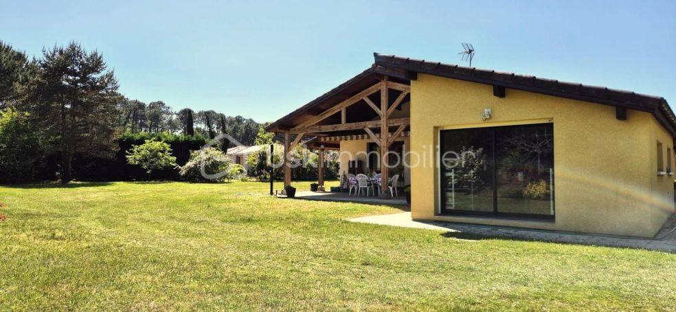 A louer MAISON  7 PIECES 174 M2  SAINT GEOURS DE MAREMNE