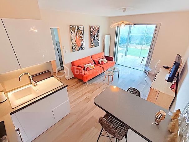 A louer APPARTEMENT DE PRESTIGE NEUF T2 31 M2 BORD DE MER SANARY SUR MER