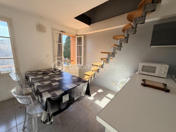 A louer APPARTEMENT DUPLEX T2 37 M2 BORD DE MER LA SEYNE SUR MER