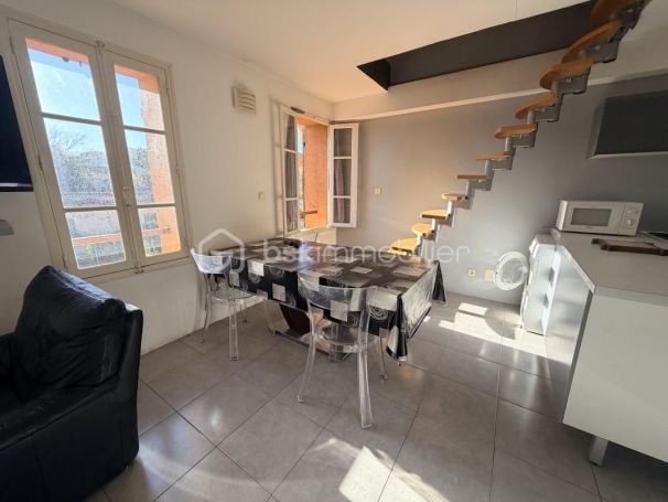 A louer APPARTEMENT DUPLEX T2 37 M2 BORD DE MER LA SEYNE SUR MER