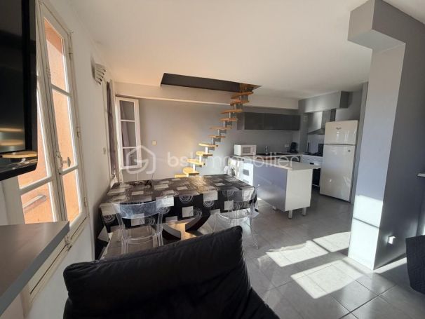A louer APPARTEMENT DUPLEX T2 37 M2 BORD DE MER LA SEYNE SUR MER