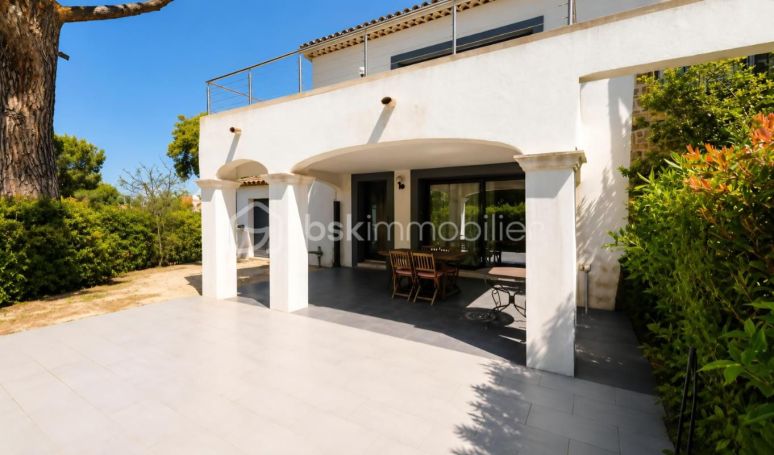 A louer MAISON  CONTEMPORAINE BORD DE MER SAINTE MAXIME