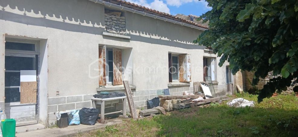 A louer MAISON  DE MAîTRE  MIGRON