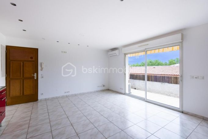 A louer APPARTEMENT T2 41 M2 TERRASSE BORD DE MER MIRAMAS