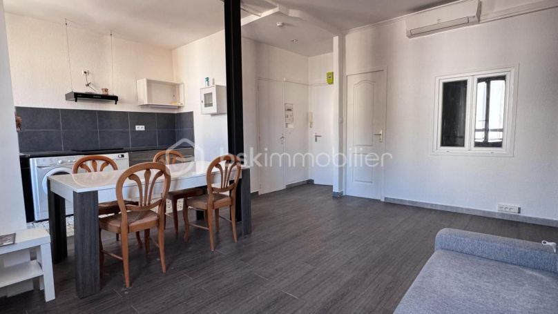 A louer APPARTEMENT T2 36 M2 BORD DE MER TOULON