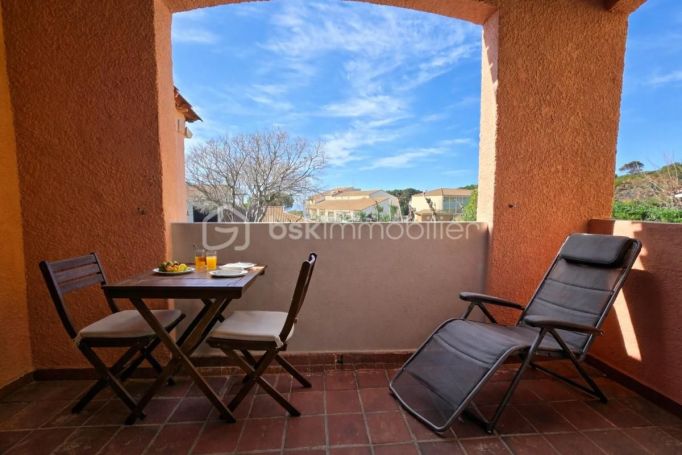 A vendre STUDIO  28 M2 VUE MER SAUSSET LES PINS