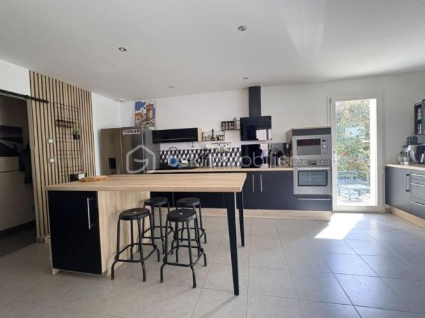 A louer MAISON  6 PIECES 125 M2  CANET