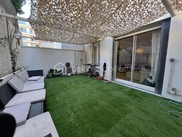 A louer APPARTEMENT T3 69 M2 TERRASSE BORD DE MER NICE