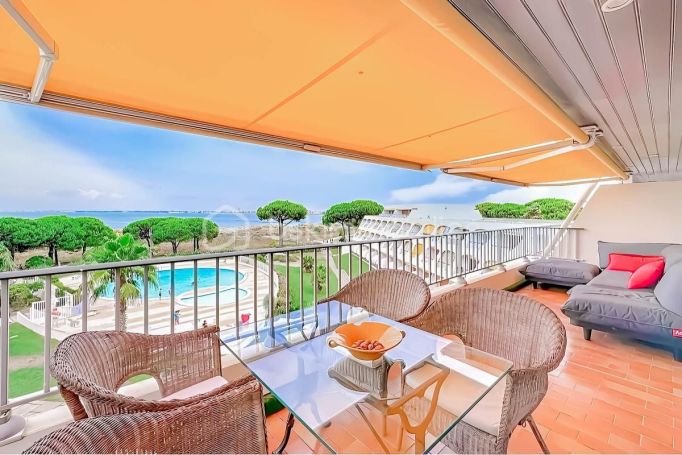 A louer APPARTEMENT DE PRESTIGE T3 70 M2 TERRASSE VUE MER LE GRAU DU ROI