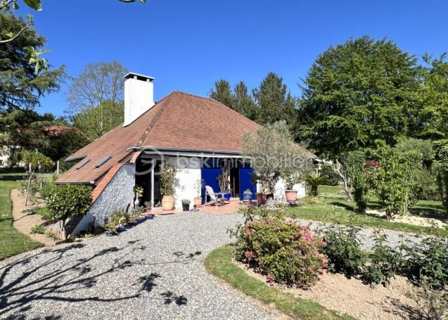 A louer MAISON  D'ARCHITECTE  SERRES CASTET