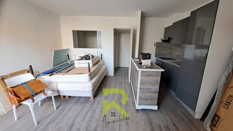 A louer STUDIO NEUF  30 M2 TERRASSE PLAGE à PIED GRUISSAN