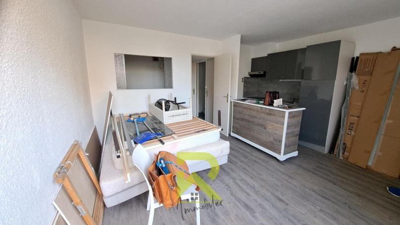 A louer STUDIO NEUF  30 M2 TERRASSE PLAGE à PIED GRUISSAN