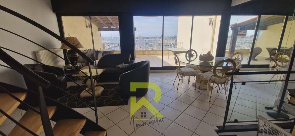 A louer APPARTEMENT DUPLEX T4 87 M2 TERRASSE BORD DE MER AGDE