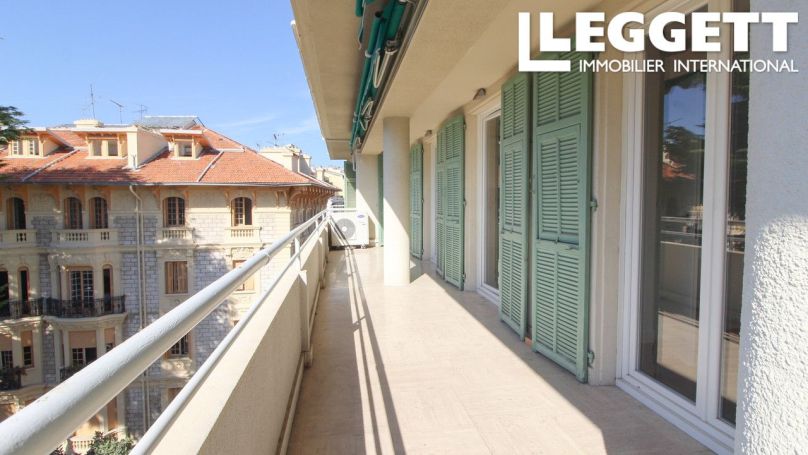 A louer APPARTEMENT DE PRESTIGE T4 140 M2 BORD DE MER NICE