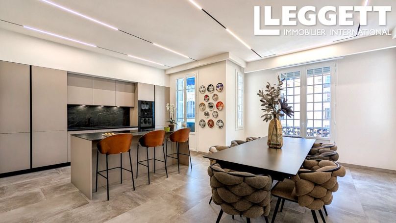 A louer APPARTEMENT DE PRESTIGE T3 123 M2 BORD DE MER NICE