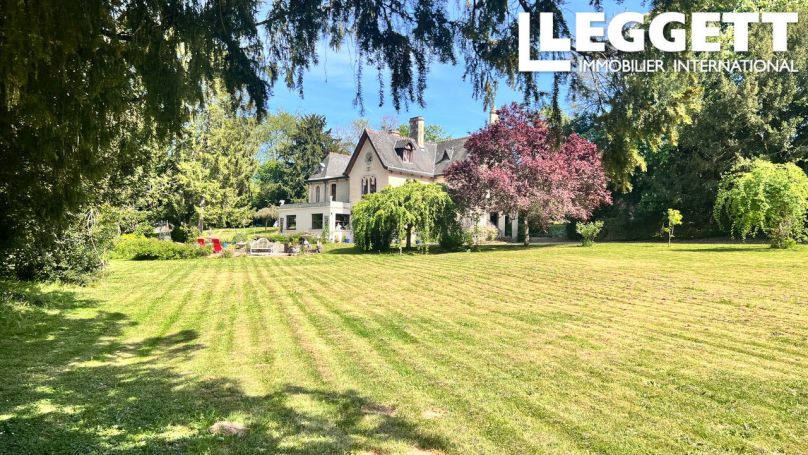 A vendre MAISON  DE MAîTRE  CLECY