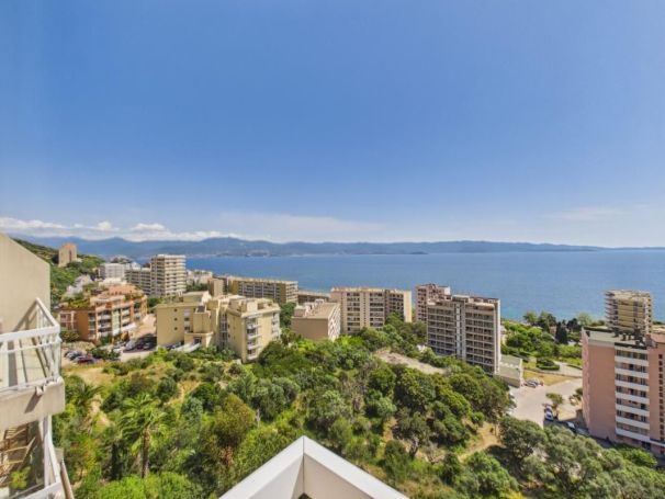 A louer APPARTEMENT DUPLEX T5 170 M2 TERRASSE VUE MER AJACCIO