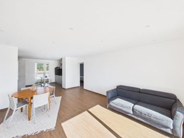 A louer APPARTEMENT T3 72 M2 TERRASSE BORD DE MER AJACCIO