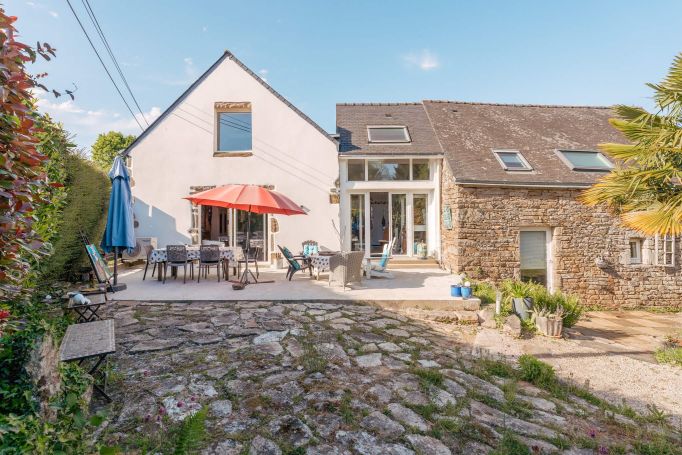 A vendre Authentique longere en pierres 158 m&sup2; 6 pieces