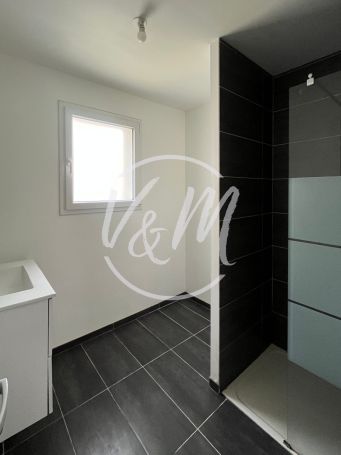 A vendre charmante maison mitoyenne 3 pieces 74 m&sup2;  Lanton