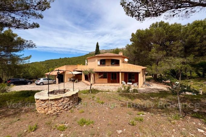 A louer MAISON  D'ARCHITECTE  CHATEAUNEUF LE ROUGE
