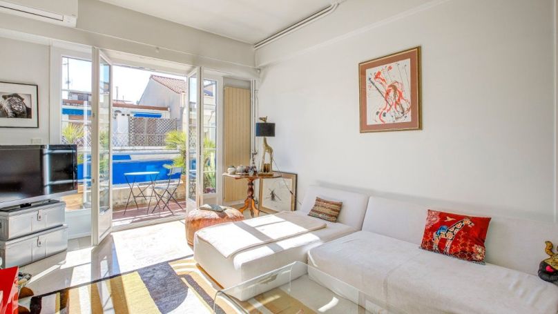 A louer APPARTEMENT T2 73 M2 BORD DE MER NICE