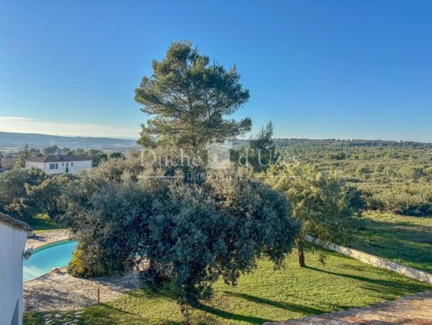 A louer MAISON 5 PIECES 156 M2 UZES