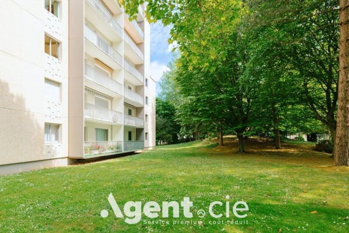 A louer APPARTEMENT T4 99 M2  CAEN