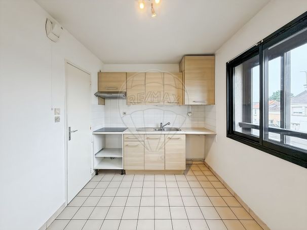 A louer APPARTEMENT T4 93 M2  NANTES