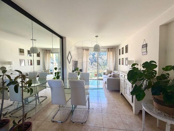 A louer APPARTEMENT T3 57 M2 BORD DE MER NICE