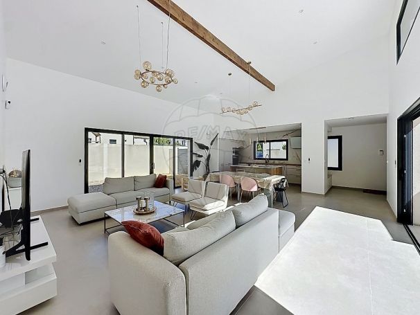 A louer MAISON CONTEMPORAINE NIMES