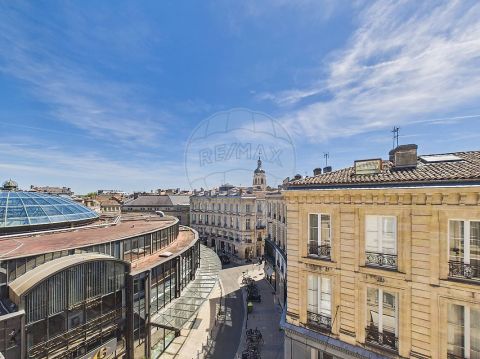 A louer APPARTEMENT T3 89 M2 BORDEAUX