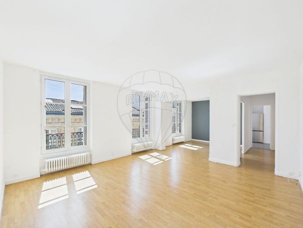 A louer APPARTEMENT T3 89 M2  BORDEAUX