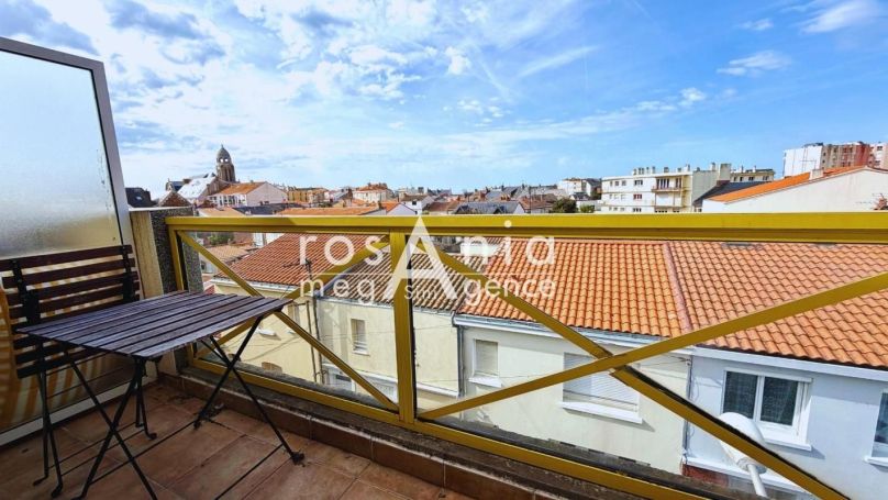 A louer APPARTEMENT DUPLEX T3 60 M2 BORD DE MER LES SABLES D OLONNE