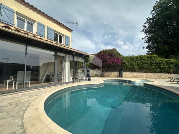 A louer MAISON  4 PIECES 100 M2 BORD DE MER CAGNES SUR MER