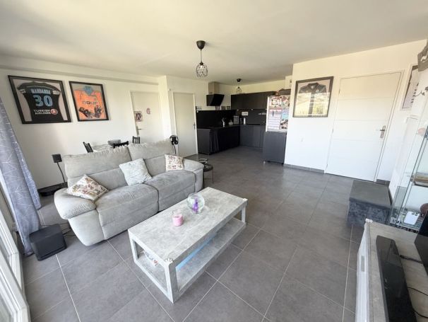 A louer APPARTEMENT T3 61 M2 TERRASSE  MARSEILLE 13EME
