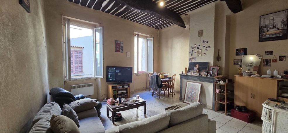 A louer APPARTEMENT T3 56 M2  CUGES LES PINS