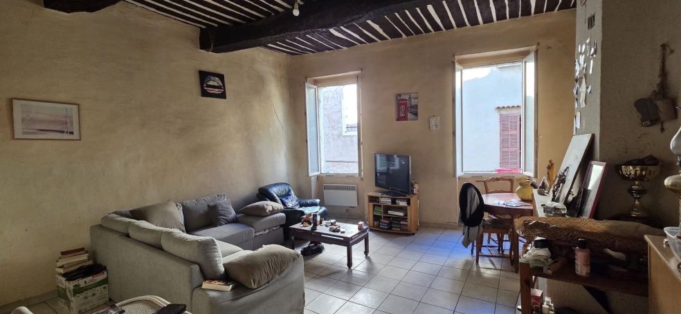 A louer APPARTEMENT T3 56 M2  CUGES LES PINS