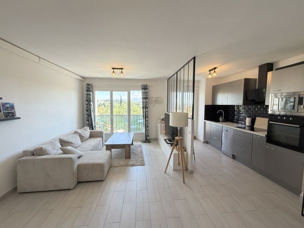 A louer APPARTEMENT T3 72 M2  MARSEILLE 13EME