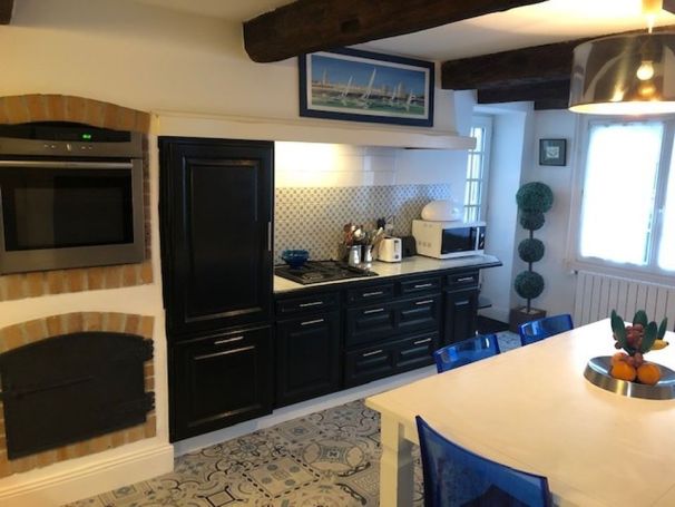 A vendre MAISON  5 PIECES 210 M2  PUILBOREAU