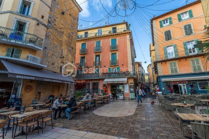 A louer APPARTEMENT NEUF T2 46 M2 BORD DE MER HYERES