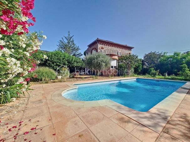 A louer MAISON  10 PIECES 166 M2  PRADES