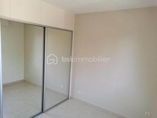 A louer APPARTEMENT T4 76 M2 TERRASSE VUE MER LE CANNET