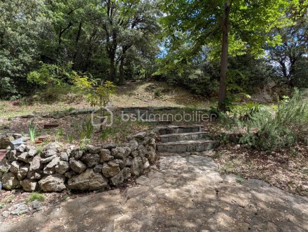 A vendre MAISON  6 PIECES 159 M2  PRADES LE LEZ