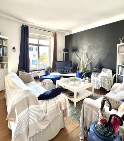 A louer APPARTEMENT T5 123 M2  JURANCON