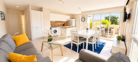 A louer APPARTEMENT T4 80 M2 TERRASSE BORD DE MER FRONTIGNAN