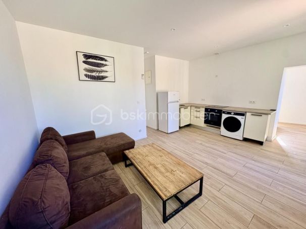 A louer APPARTEMENT T2 37 M2 BORD DE MER LA SEYNE SUR MER