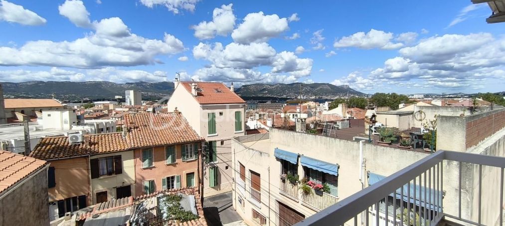 A louer APPARTEMENT T4 80 M2 TERRASSE BORD DE MER LA SEYNE SUR MER