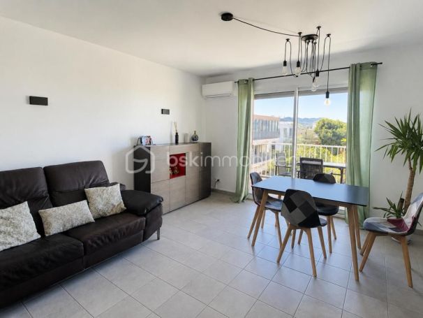 A louer APPARTEMENT T3 62 M2 PLAGE à PIED SIX FOURS LES PLAGES